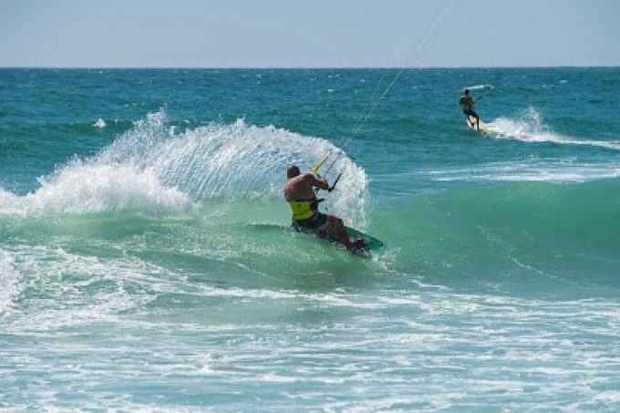 ALGARVE WATERSPORT KITE- SURF- WINDSURF SCHOOL AND CAMP