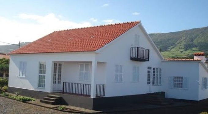 PICO HOLIDAY RENTALS – CASA DO MAR