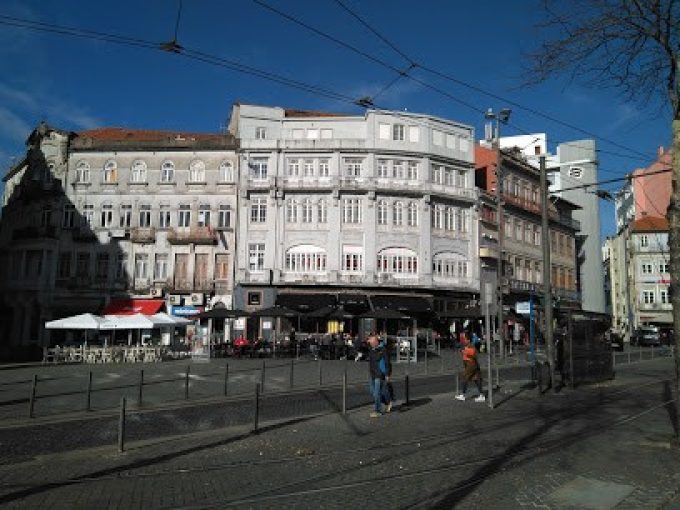 RESIDÊNCIA PEDRA ANTIGA