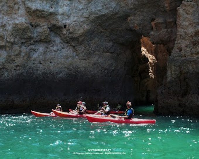 DISCOVER TOURS – CATAMARAN CRUISES KAYAKING & CAVE TOURS | BENAGIL | PORTIMÃO | PONTA DA PIEDADE | LAGOS