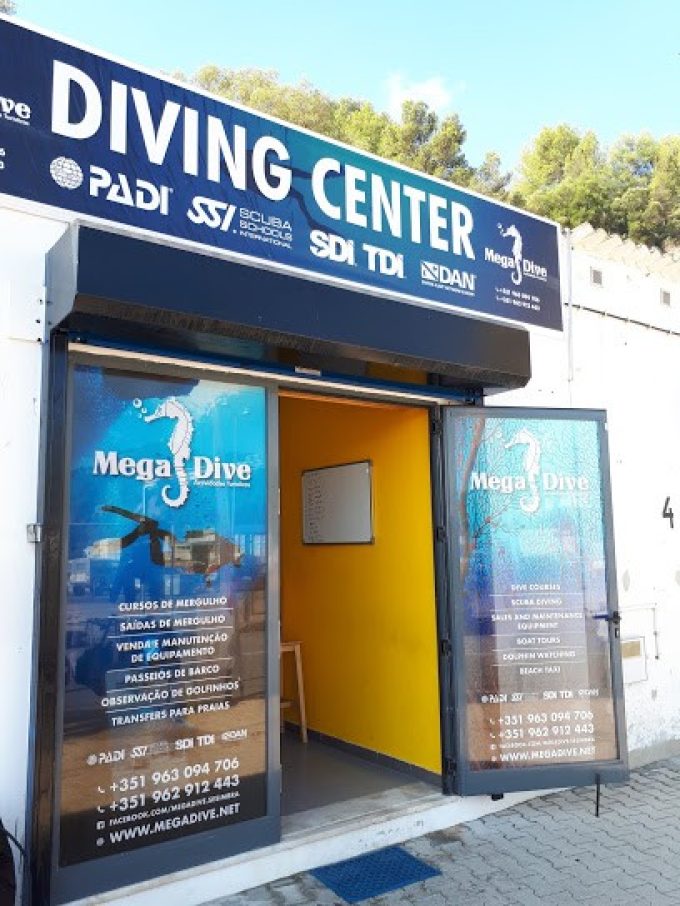 DIVE CENTER MEGA DIVE