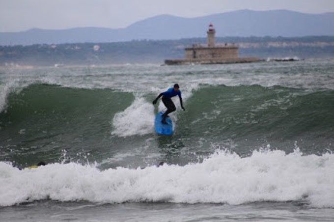 GO SURF LISBOA – DAILY SURFTRIPS AROUND LISBON