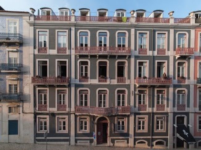 LISBON CHEESE & WINE SUITES