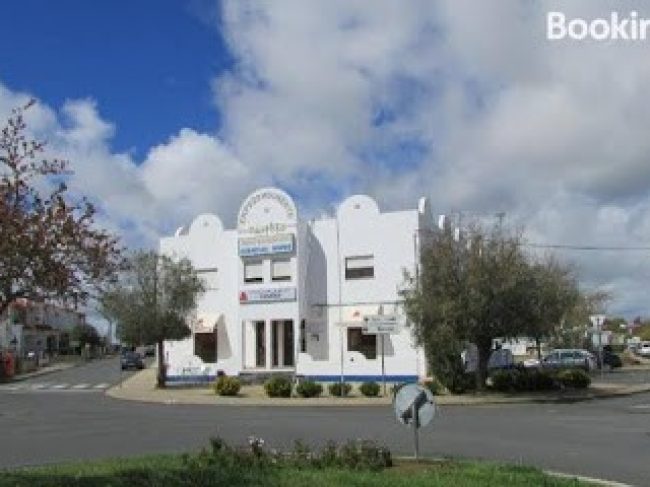 APARTRESI CAMÕES ALMODÔVAR