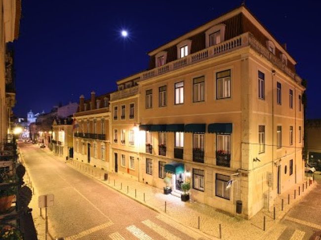 AS JANELAS VERDES/RIVERVIEW, A LISBON HERITAGE COLLECTION