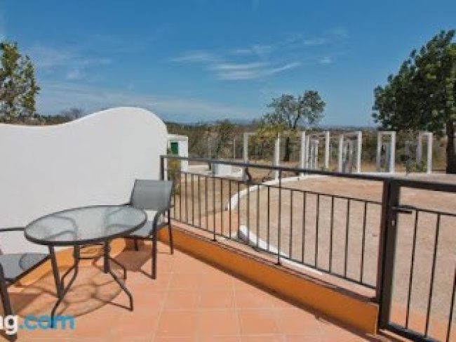 CASA DA LADEIRA BRANCA GUEST HOUSE