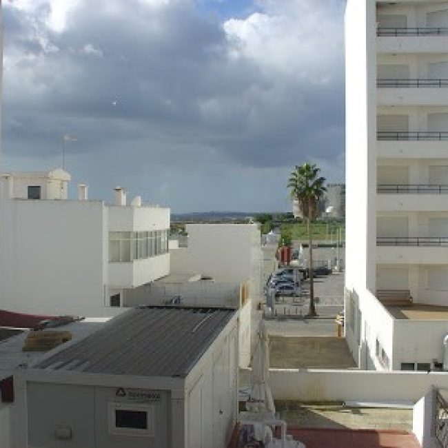 APARTAMENTOS E GELATARIA CENTRAL