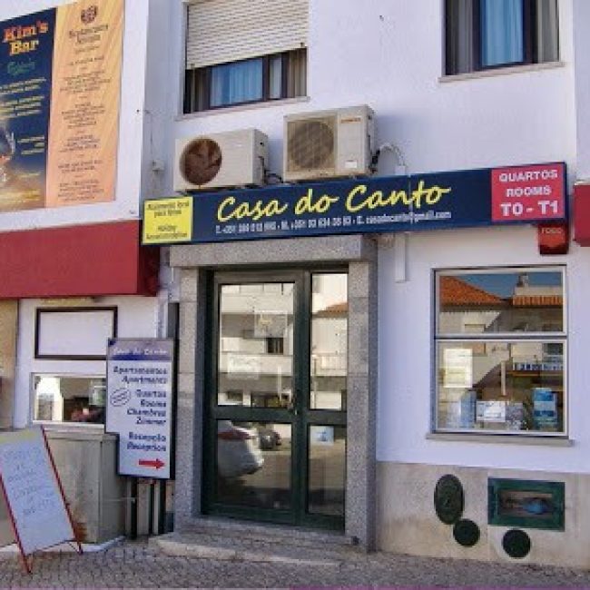 HOUSE CORNER