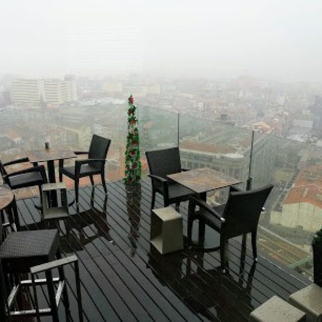 17TH RESTAURANT & BAR
