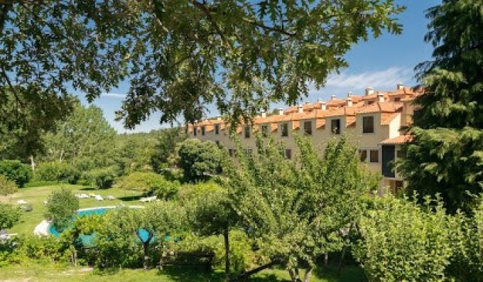 QUINTA DO CRESTELO APARTHOTEL