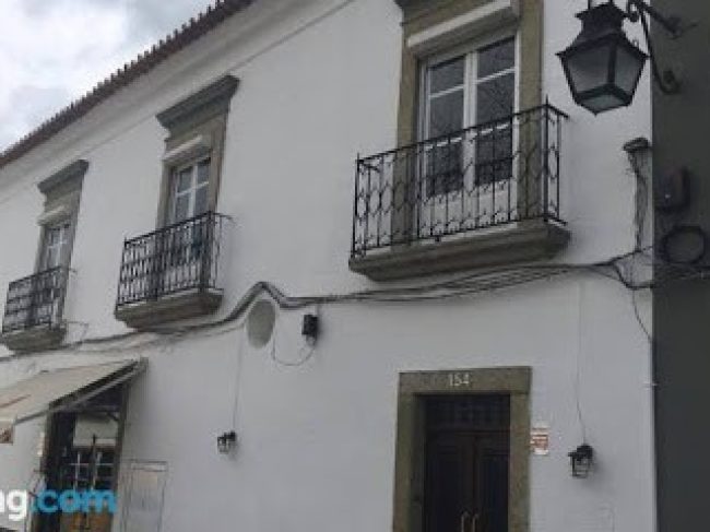 AVIS GUESTHOUSE