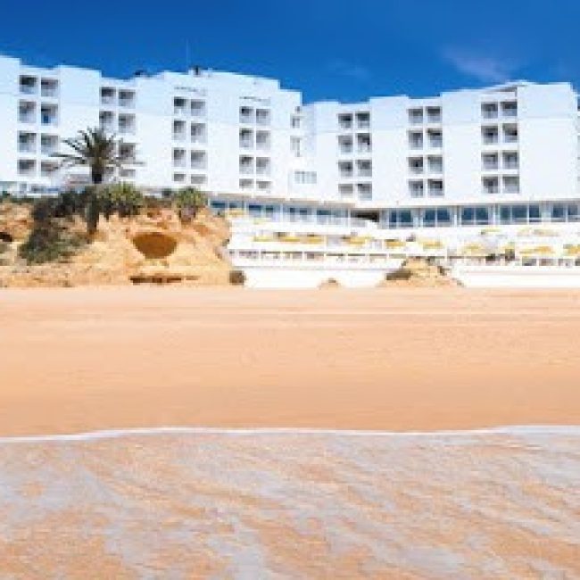 HOLIDAY INN ALGARVE – ARMACAO DE PERA