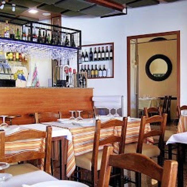 RESTAURANTE & GRILL DA PAREDE