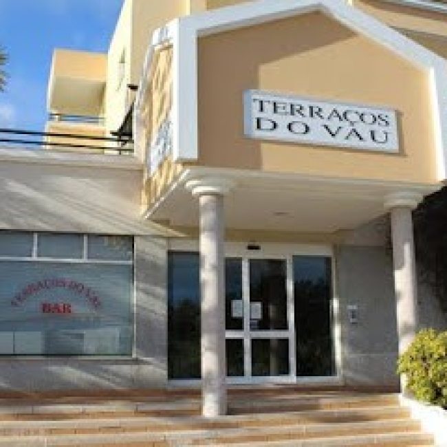 APARTAMENTOS TERRACOS DO VAU