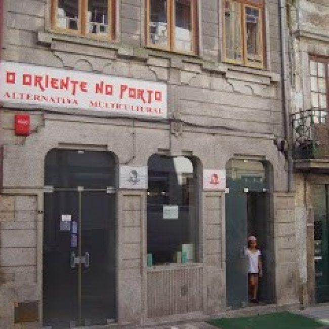 O ORIENTE NO PORTO