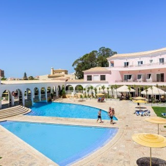 APARTAMENTOS TURÍSTICOS CLUBE VILAROSA